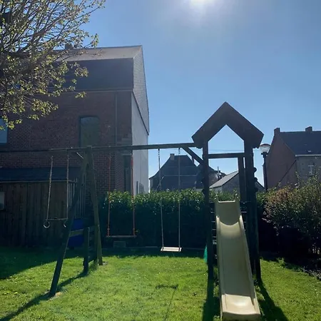 Au Petit Nid Froissart Bed & Breakfast 2*