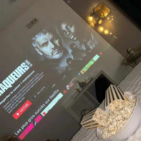 Au Petit Nid Froissart Bed & Breakfast 3*