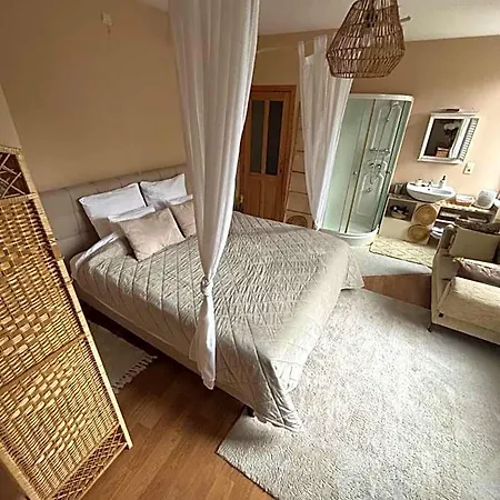 Bed & Breakfast Au Petit Nid Froissart